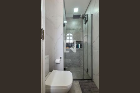 Casa à venda com 240m², 3 quartos e 3 vagasBanheiro