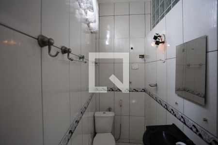Casa à venda com 260m², 2 quartos e 2 vagasBanheiro 2