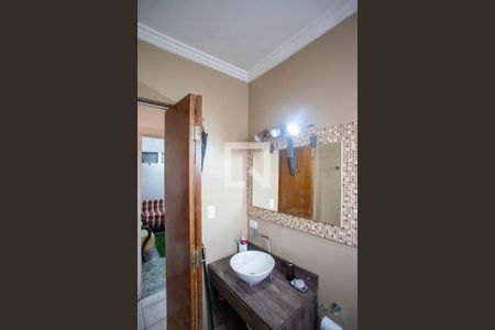 Casa à venda com 260m², 2 quartos e 2 vagasBanheiro 1