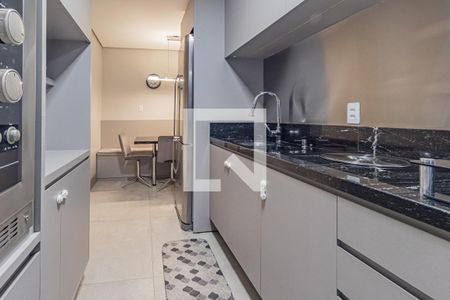 Cozinha de apartamento à venda com 3 quartos, 287m² em Bela Vista, Porto Alegre