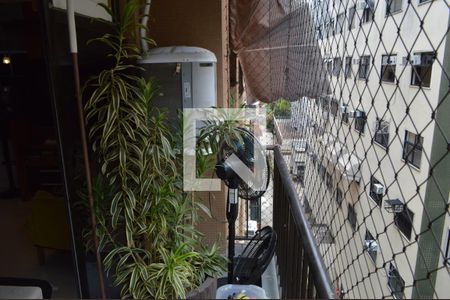 Apartamento à venda com 102m², 3 quartos e 1 vaga Apartamento à venda com 102m², 3 quartos e 1 vagaVaranda da Sala