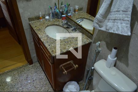 Apartamento à venda com 102m², 3 quartos e 1 vaga Apartamento à venda com 102m², 3 quartos e 1 vagaBanheiro da Suíte