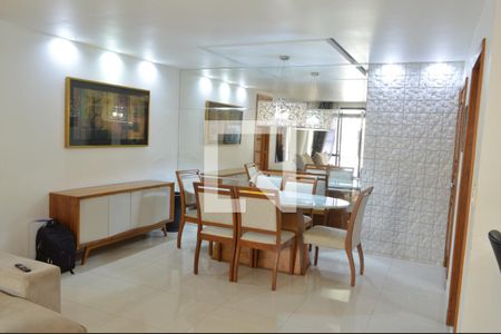 Apartamento à venda com 102m², 3 quartos e 1 vaga Apartamento à venda com 102m², 3 quartos e 1 vagaSala