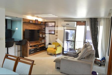 Apartamento à venda com 102m², 3 quartos e 1 vaga Apartamento à venda com 102m², 3 quartos e 1 vagaSala