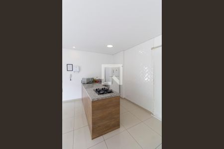 Apartamento à venda com 38m², 1 quarto e sem vagaÁrea Comum - Salão de Festas 