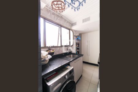 Apartamento à venda com 120m², 3 quartos e 3 vagasÁrea de Serviço