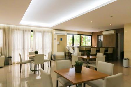 Apartamento para alugar com 52m², 2 quartos e 1 vagaÁrea comum - Salão de festas