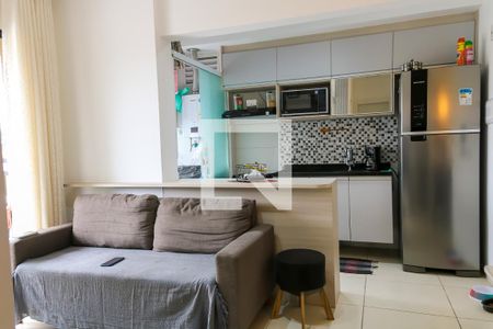 Sala de apartamento para alugar com 2 quartos, 52m² em Del Castilho, Rio de Janeiro