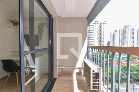 Varanda de kitnet/studio à venda com 1 quarto, 32m² em Brooklin, São Paulo