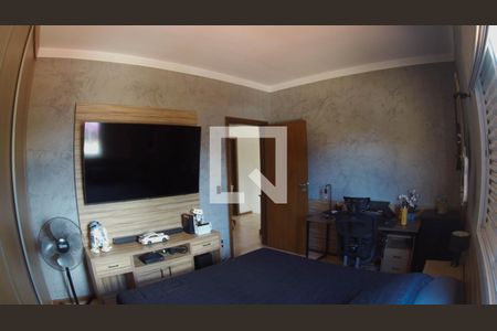 Casa de condomínio à venda com 330m², 3 quartos e 4 vagas Casa de condomínio à venda com 330m², 3 quartos e 4 vagasQuarto