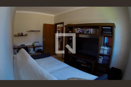 Casa de condomínio à venda com 330m², 3 quartos e 4 vagas Casa de condomínio à venda com 330m², 3 quartos e 4 vagasQuarto