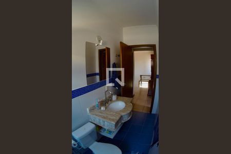 Casa de condomínio à venda com 330m², 3 quartos e 4 vagas Casa de condomínio à venda com 330m², 3 quartos e 4 vagasBanheiro