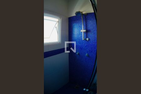 Casa de condomínio à venda com 330m², 3 quartos e 4 vagas Casa de condomínio à venda com 330m², 3 quartos e 4 vagasBanheiro