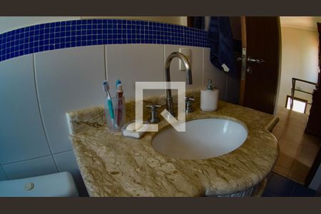 Casa de condomínio à venda com 330m², 3 quartos e 4 vagas Casa de condomínio à venda com 330m², 3 quartos e 4 vagasBanheiro