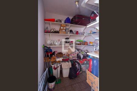 Apartamento à venda com 75m², 2 quartos e 1 vaga Apartamento à venda com 75m², 2 quartos e 1 vagaQuarto de Serviço