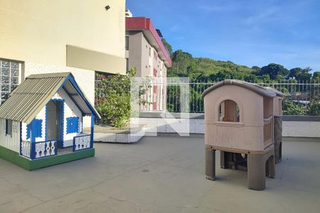 Apartamento à venda com 75m², 2 quartos e 1 vaga Apartamento à venda com 75m², 2 quartos e 1 vagaÁrea comum - Playground