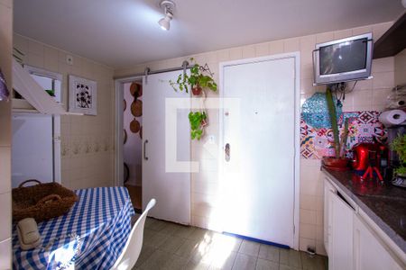 Apartamento à venda com 75m², 2 quartos e 1 vaga Apartamento à venda com 75m², 2 quartos e 1 vagaCozinha