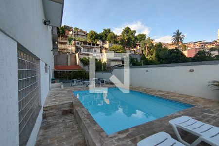 Apartamento à venda com 75m², 2 quartos e 1 vaga Apartamento à venda com 75m², 2 quartos e 1 vagaÁrea comum - Piscina