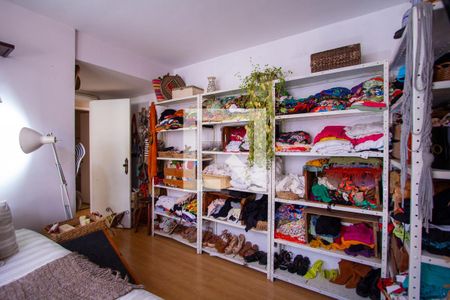 Apartamento à venda com 75m², 2 quartos e 1 vaga Apartamento à venda com 75m², 2 quartos e 1 vagaSuíte