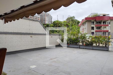 Apartamento à venda com 75m², 2 quartos e 1 vaga Apartamento à venda com 75m², 2 quartos e 1 vagaÁrea comum - Churrasqueira