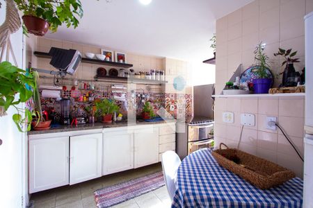 Apartamento à venda com 75m², 2 quartos e 1 vaga Apartamento à venda com 75m², 2 quartos e 1 vagaCozinha