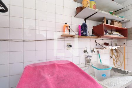 Casa à venda com 220m², 3 quartos e 1 vagaÁrea de Serviço