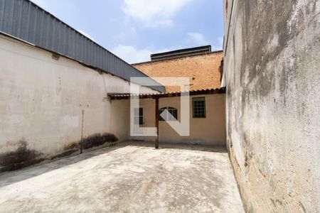 Casa à venda com 244m², 2 quartos e 1 vaga Casa à venda com 244m², 2 quartos e 1 vagaQuintal