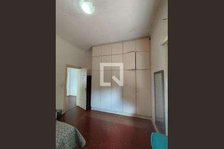 Casa à venda com 350m², 4 quartos e 6 vagas Casa à venda com 350m², 4 quartos e 6 vagasQuarto 2