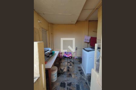 Casa à venda com 350m², 4 quartos e 6 vagas Casa à venda com 350m², 4 quartos e 6 vagasÁrea de Serviço