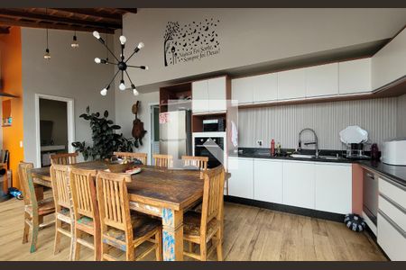 Apartamento à venda com 142m², 4 quartos e 2 vagasCozinha