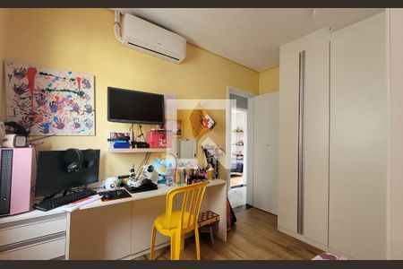 Apartamento à venda com 142m², 4 quartos e 2 vagasQuarto 2