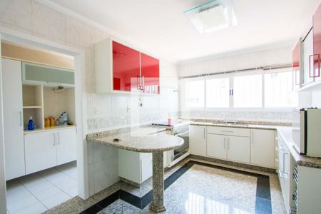 Casa à venda com 268m², 4 quartos e 3 vagas Casa à venda com 268m², 4 quartos e 3 vagasCozinha