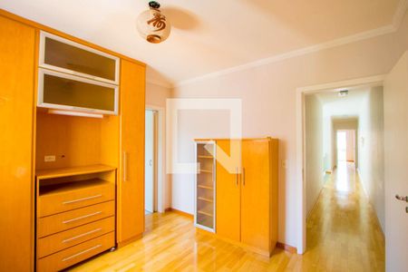 Casa à venda com 268m², 4 quartos e 3 vagas Casa à venda com 268m², 4 quartos e 3 vagasQuarto 4