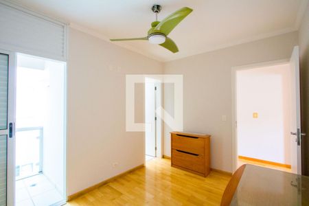 Casa à venda com 268m², 4 quartos e 3 vagas Casa à venda com 268m², 4 quartos e 3 vagasQuarto 3