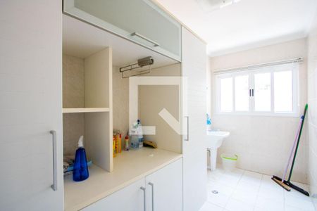 Casa à venda com 268m², 4 quartos e 3 vagas Casa à venda com 268m², 4 quartos e 3 vagasÁrea de serviço