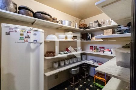 Casa à venda com 2342m², 4 quartos e 9 vagasDespensa