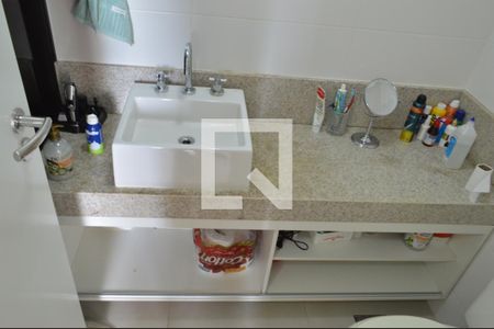 Apartamento à venda com 72m², 2 quartos e 1 vagaBanheiro da Suíte