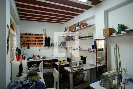 Casa à venda com 360m², 3 quartos e 8 vagasEscritório