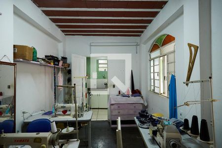 Casa à venda com 360m², 3 quartos e 8 vagasEscritório