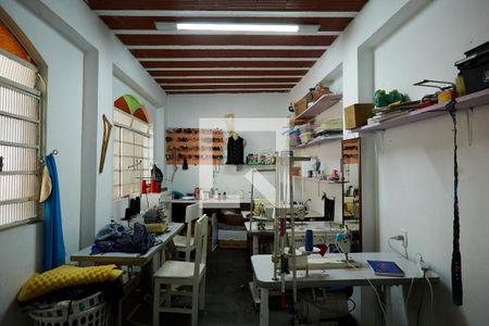 Casa à venda com 360m², 3 quartos e 8 vagasEscritório