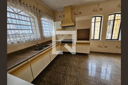 Casa à venda com 316m², 4 quartos e 6 vagasFoto 09