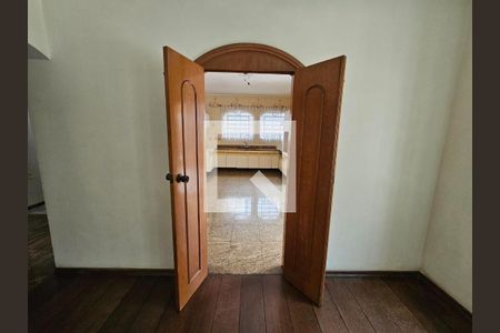 Casa à venda com 316m², 4 quartos e 6 vagasFoto 15