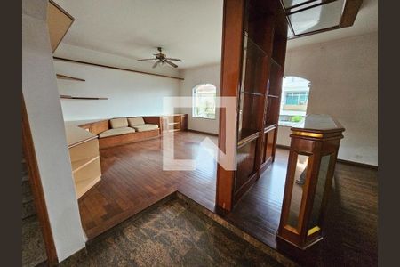 Casa à venda com 316m², 4 quartos e 6 vagasFoto 06