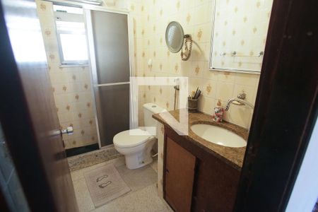 Apartamento para alugar com 51m², 2 quartos e 2 vagas Apartamento para alugar com 51m², 2 quartos e 2 vagasBanheiro