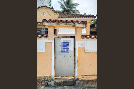 Casa à venda com 136m², 4 quartos e 2 vagas Casa à venda com 136m², 4 quartos e 2 vagasIUXA-150