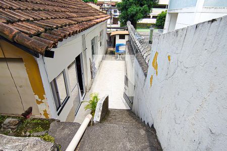 Casa à venda com 136m², 4 quartos e 2 vagas Casa à venda com 136m², 4 quartos e 2 vagasparte de tras da casa