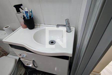 Casa à venda com 136m², 4 quartos e 2 vagas Casa à venda com 136m², 4 quartos e 2 vagascasa 2 - banheiro