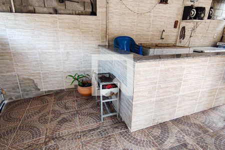 Casa à venda com 136m², 4 quartos e 2 vagas Casa à venda com 136m², 4 quartos e 2 vagasfrente da casa