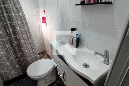 Casa à venda com 136m², 4 quartos e 2 vagas Casa à venda com 136m², 4 quartos e 2 vagascasa 2 - banheiro