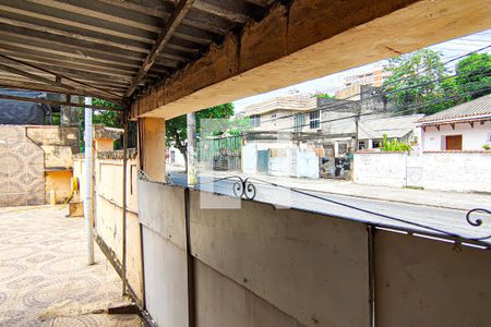 Casa à venda com 136m², 4 quartos e 2 vagas Casa à venda com 136m², 4 quartos e 2 vagasfrente da casa